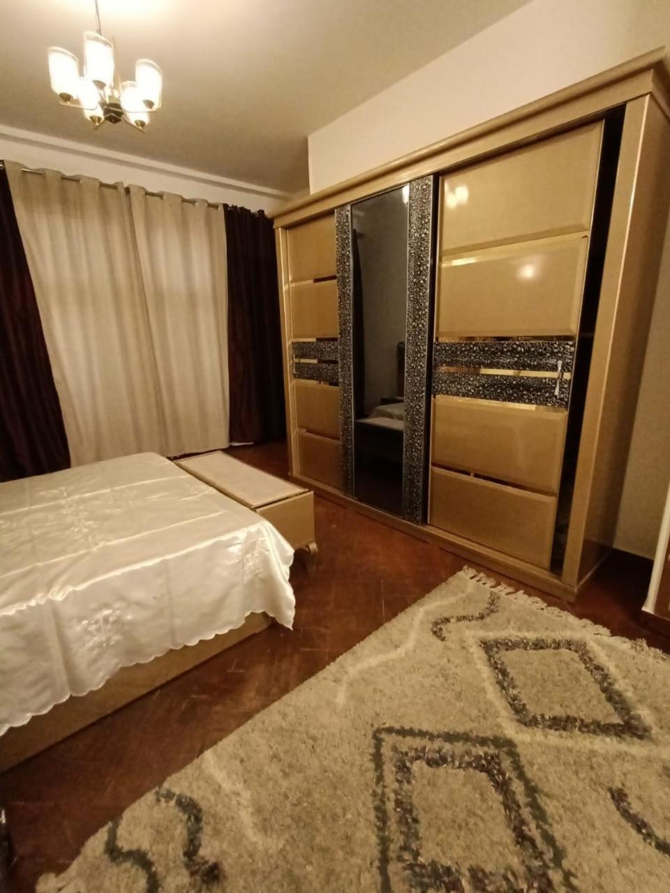 Apartamento افضل موقع علي النيل و ممشي اهل مصر و فندق سميراميس El Cairo