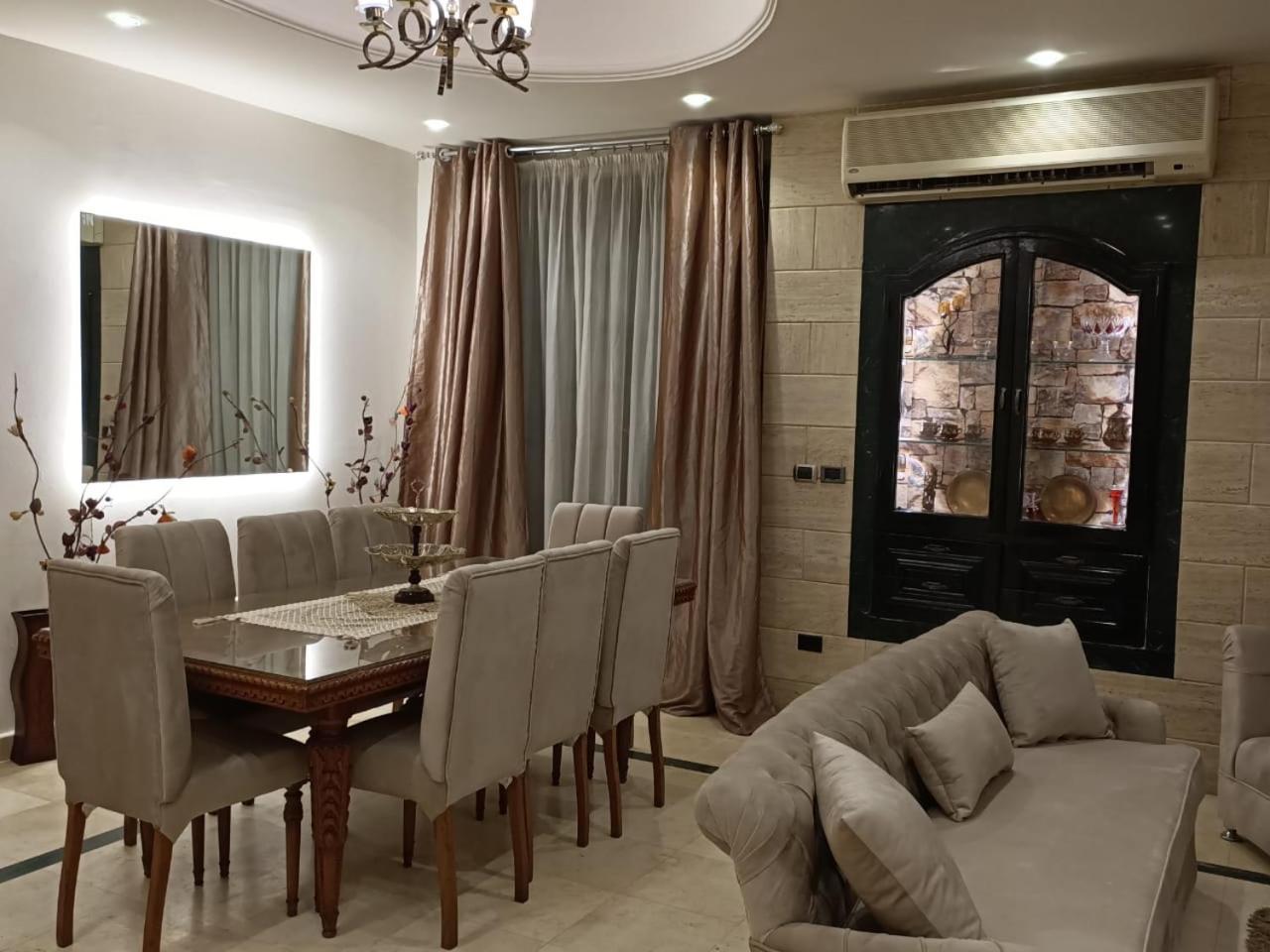 افضل موقع علي النيل و ممشي اهل مصر و فندق سميراميس Apartamento *