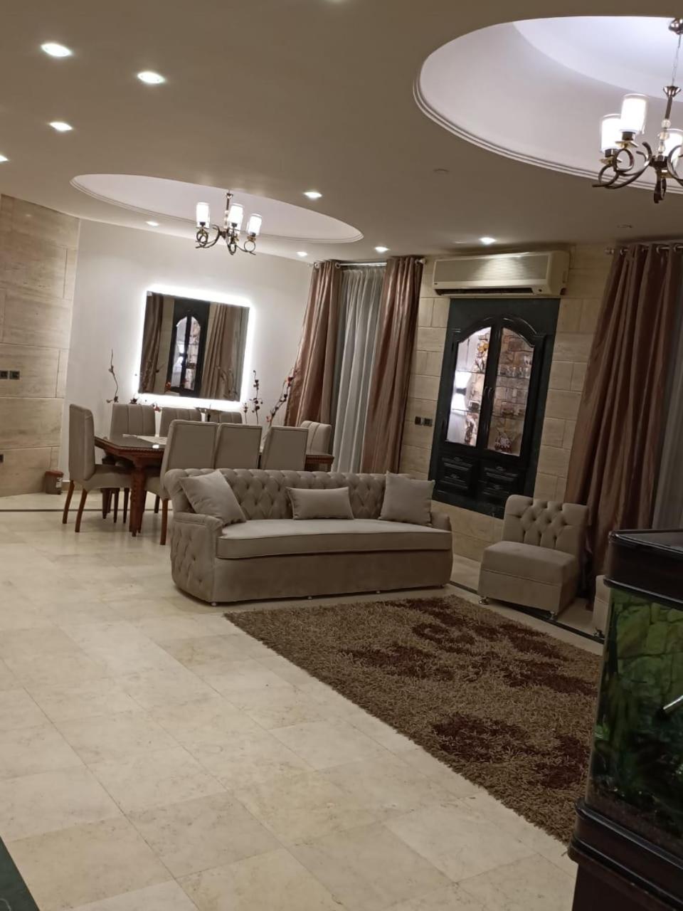 افضل موقع علي النيل و ممشي اهل مصر و فندق سميراميس Apartamento *
